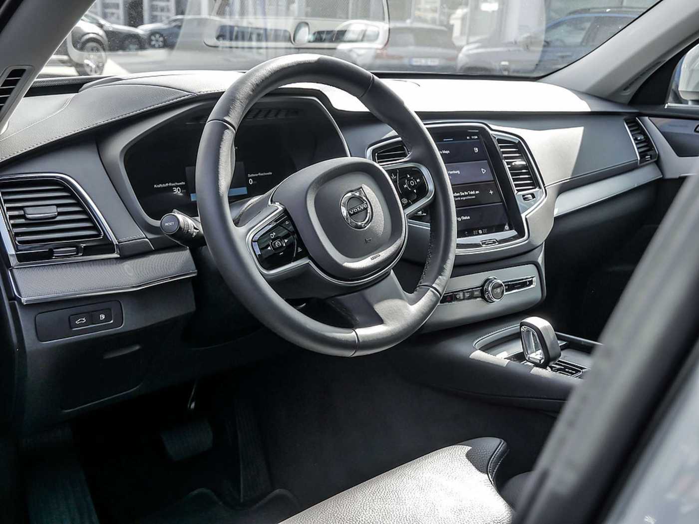 Volvo  2.0 Plus Bright Recharge Plug-In Hybrid AWD