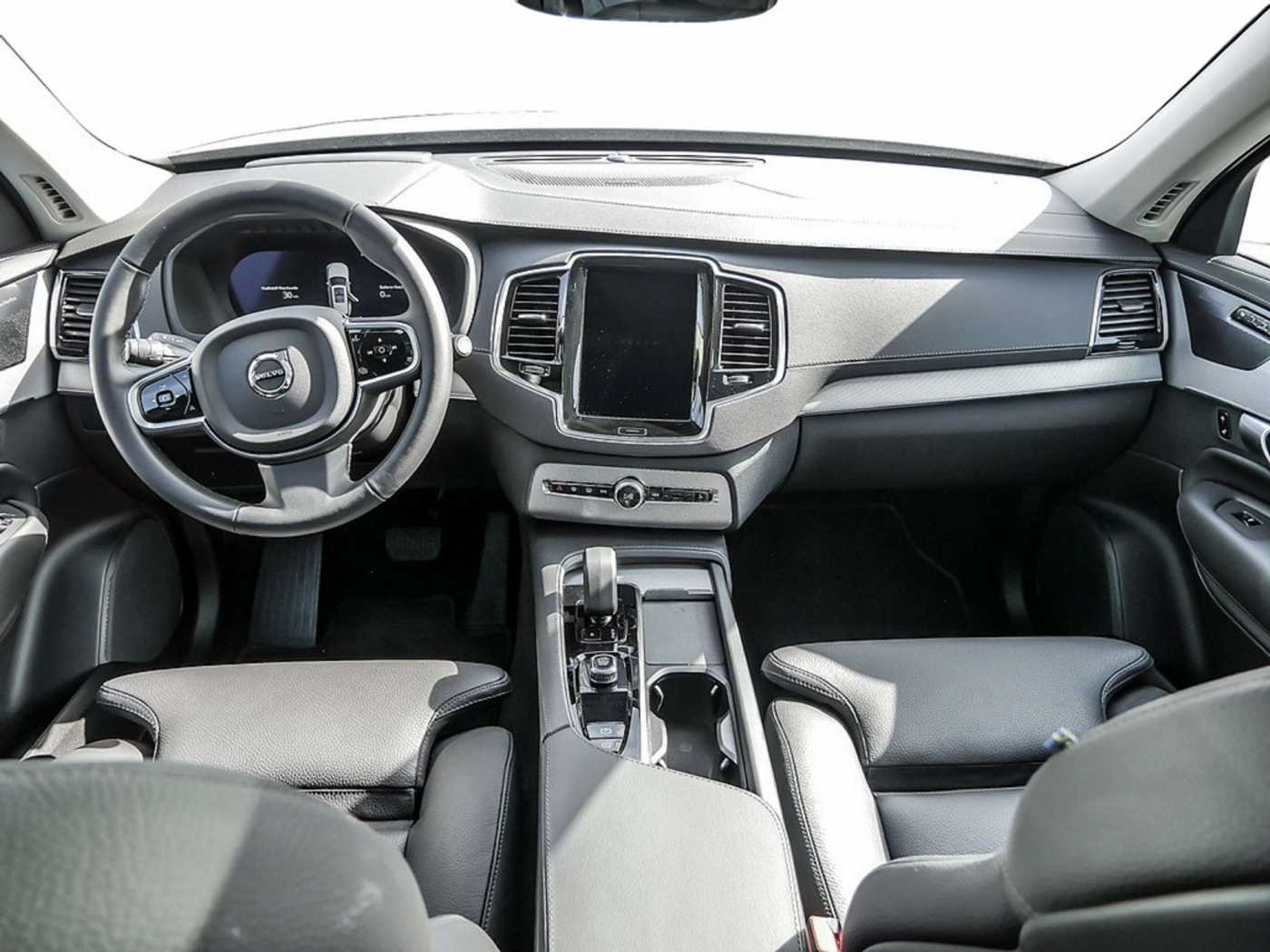 Volvo  2.0 Plus Bright Recharge Plug-In Hybrid AWD