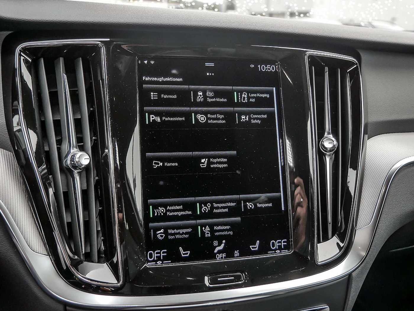 Volvo  B4 R-Design KLIMA PDC SHZ KAMERA NAVI LED