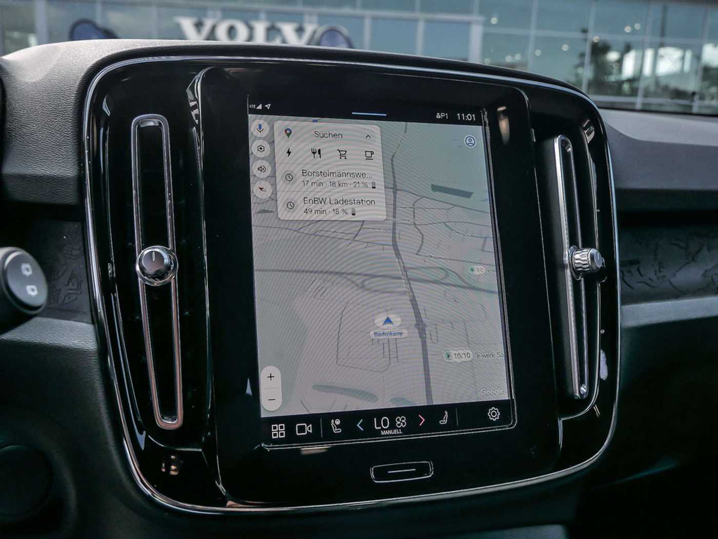Volvo  Core Recharge Pure Electric AWD SHZ LED