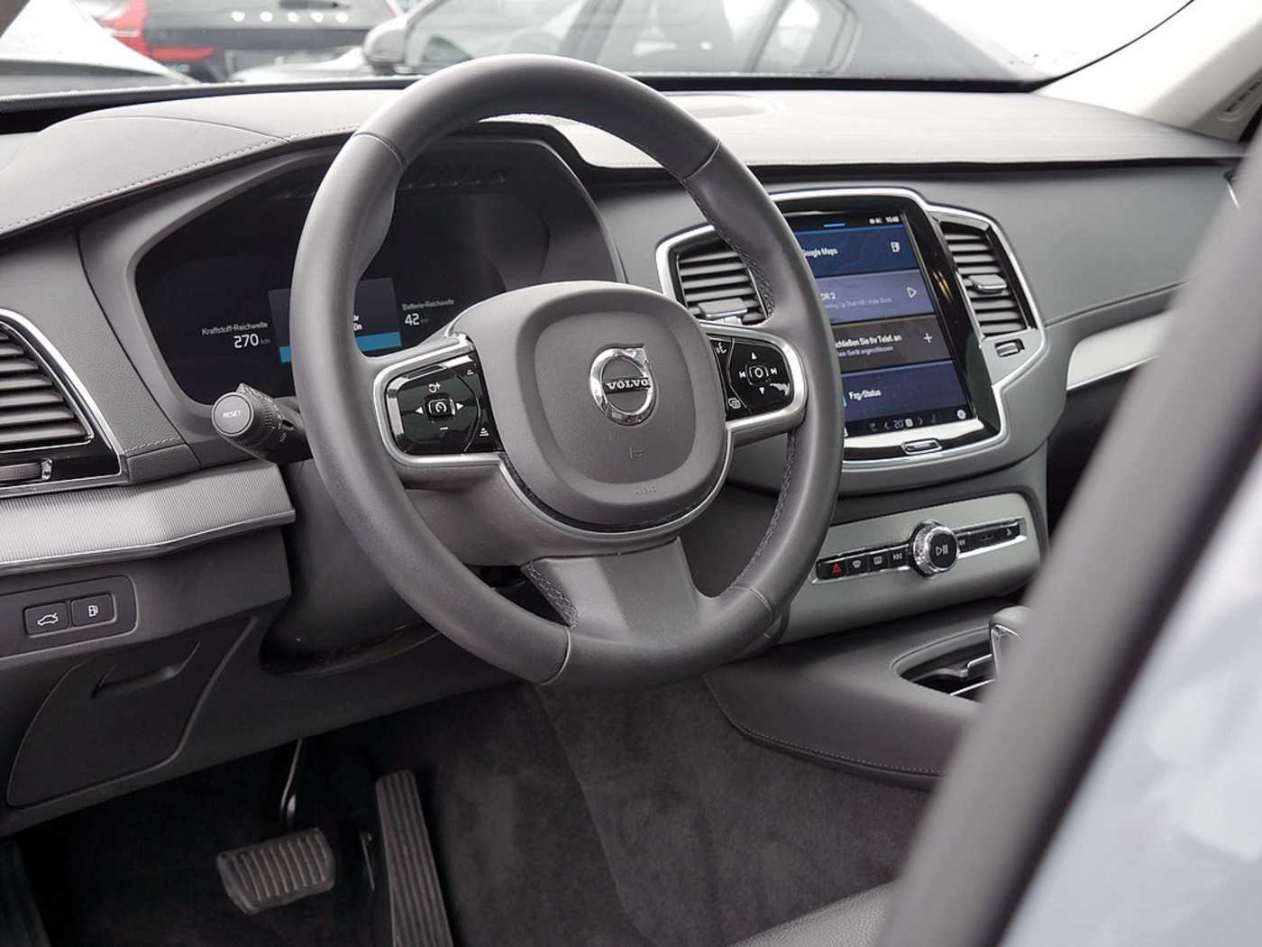 Volvo  T8 Plus Dark Recharge Plug-In Hybrid AWD