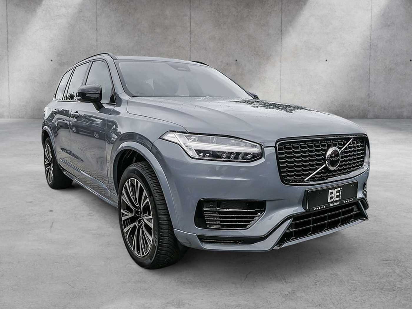 Volvo  T8 Plus Dark Recharge Plug-In Hybrid AWD