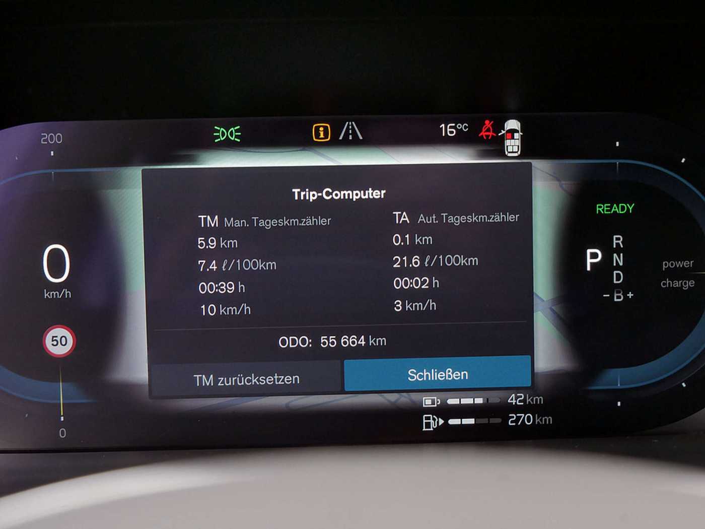 Volvo  T8 Plus Dark Recharge Plug-In Hybrid AWD