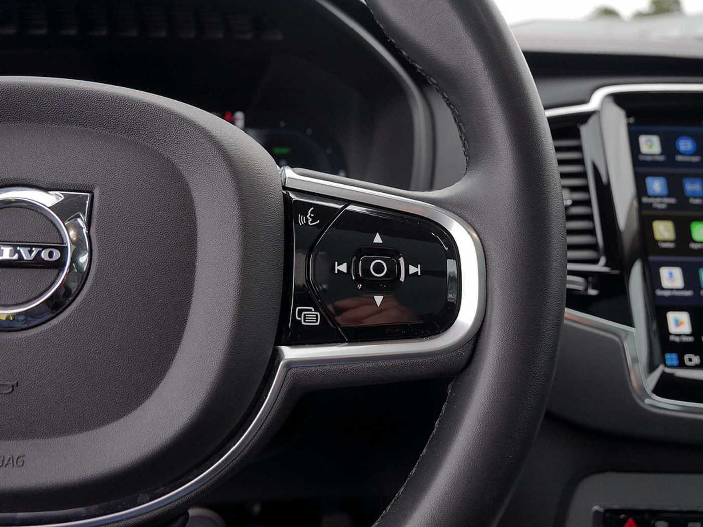 Volvo  T8 Plus Dark Recharge Plug-In Hybrid AWD