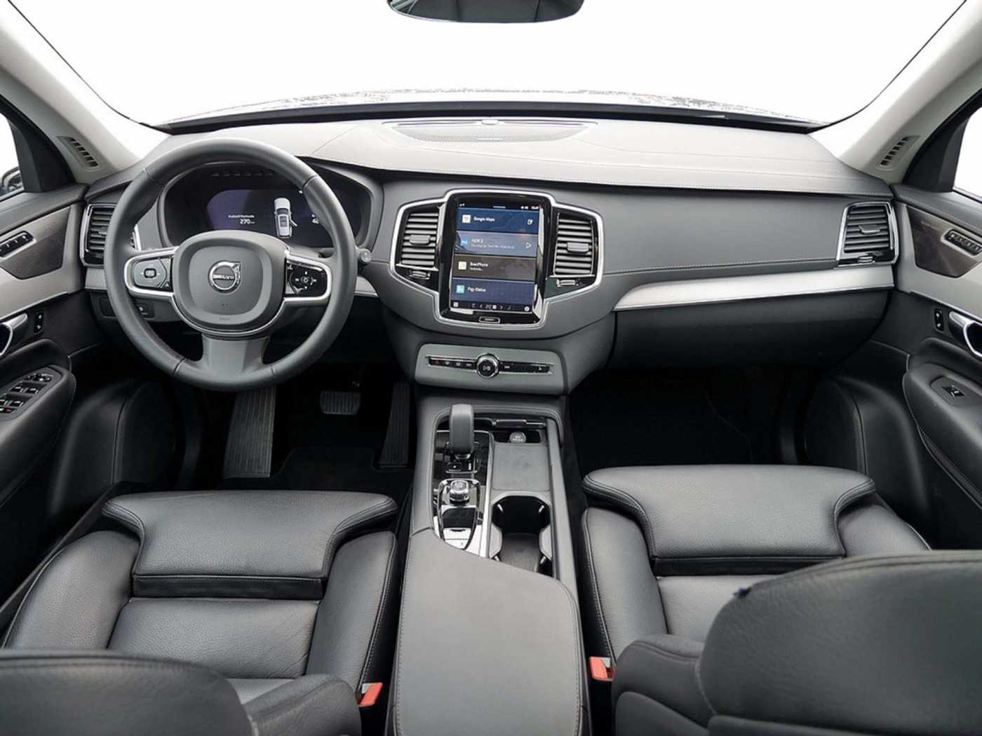Volvo  T8 Plus Dark Recharge Plug-In Hybrid AWD