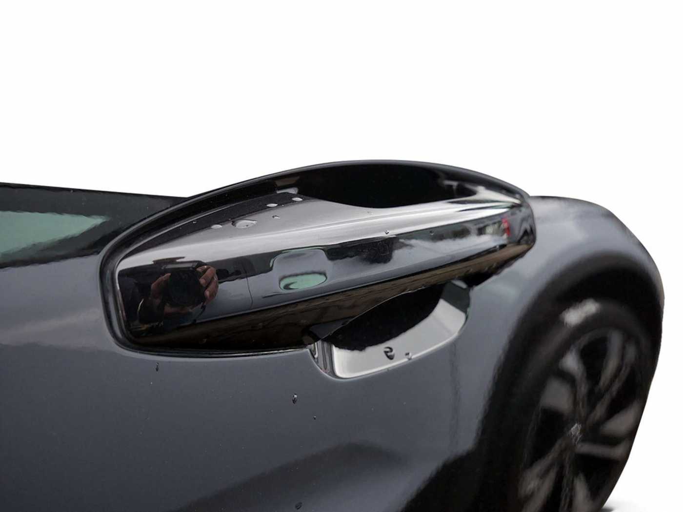 Volvo  Ultimate Recharge Pure Electric 2WD LED