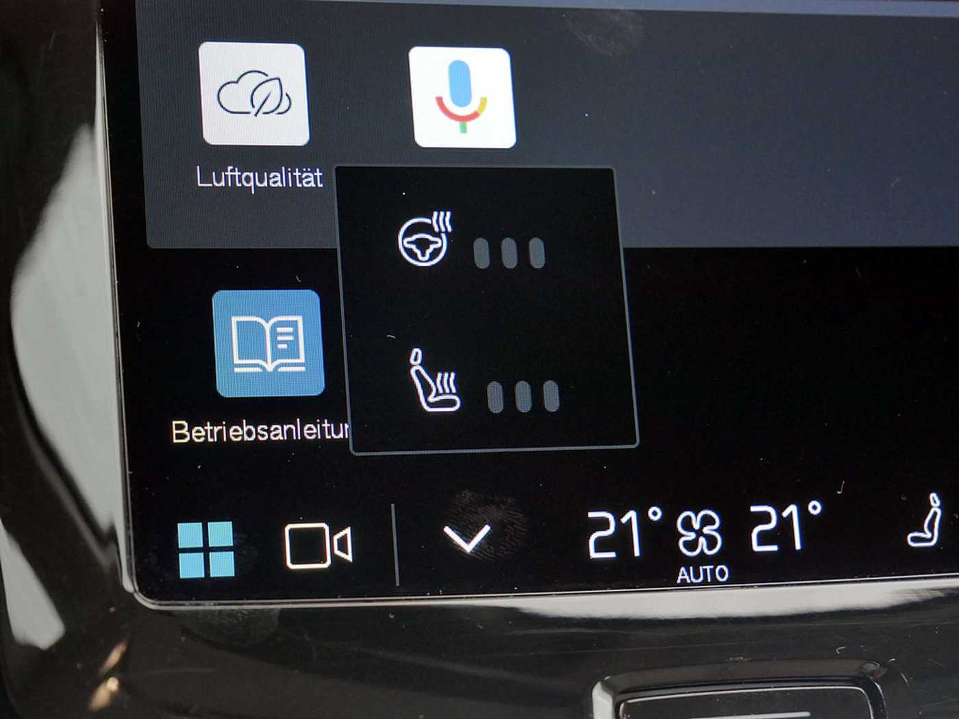 Volvo  B4 Core KLIMA MEMORY PDC SHZ KAMERA LED