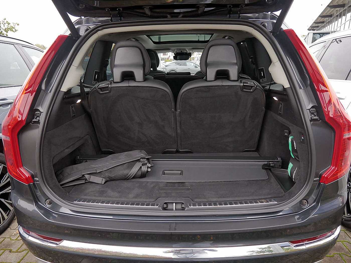 Volvo  2.0 Inscription Recharge Plug-In Hybrid AWD