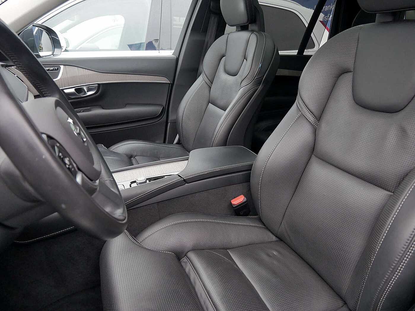 Volvo  2.0 Inscription Recharge Plug-In Hybrid AWD