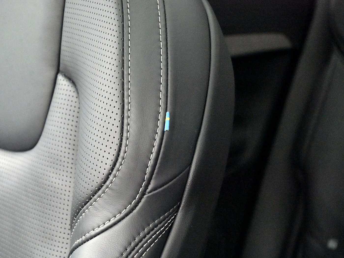 Volvo  2.0 Inscription Recharge Plug-In Hybrid AWD