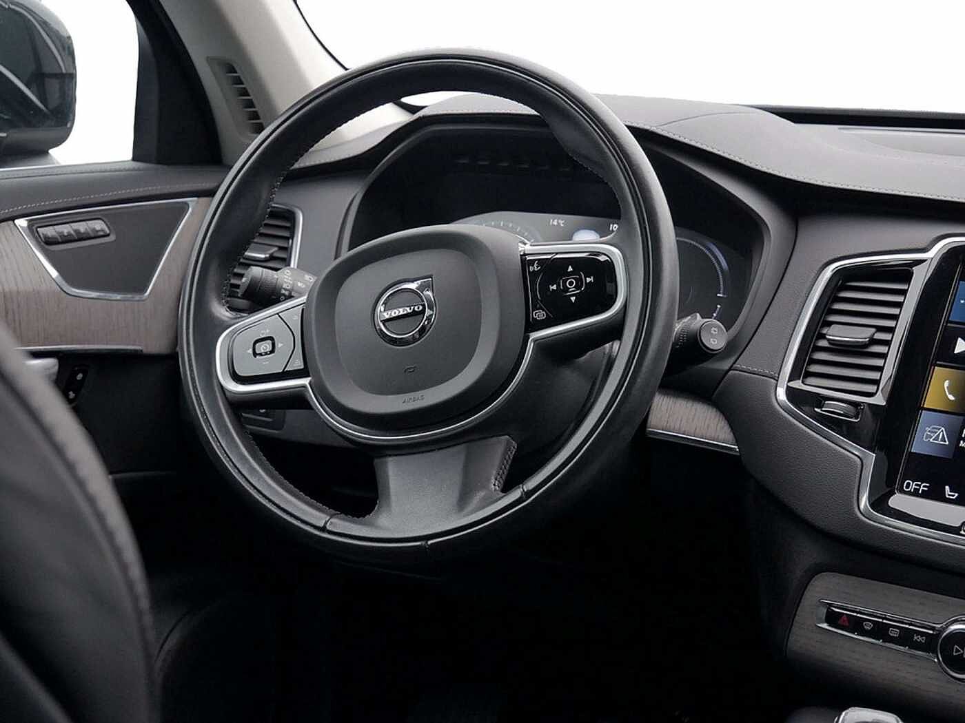 Volvo  2.0 Inscription Recharge Plug-In Hybrid AWD