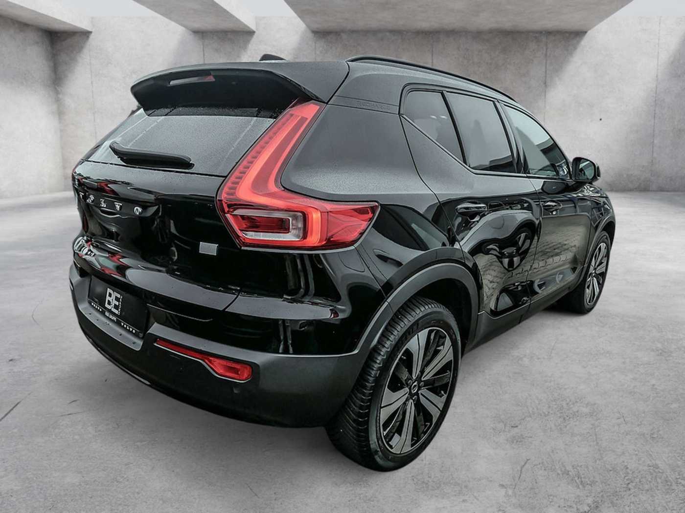 Volvo  Plus Recharge Pure Electric 2WD ACC LED