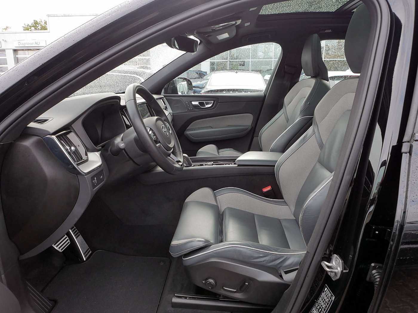 Volvo  B5 AWD R-Design EURO 6d HUD FACEL. LED