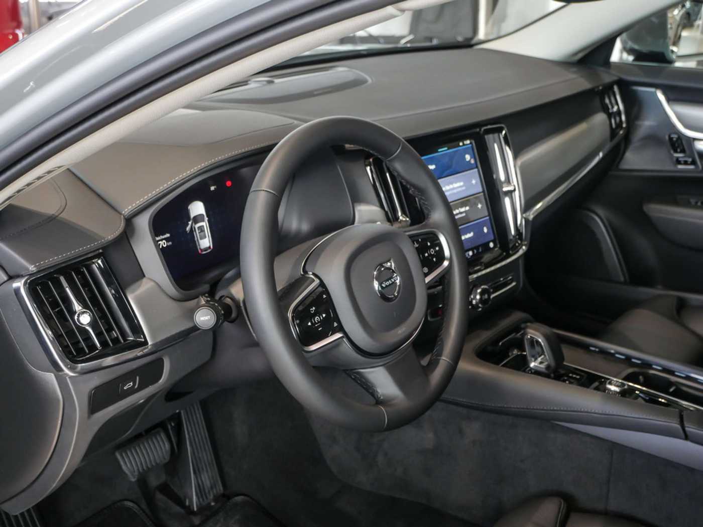 Volvo  Kombi 2.0 Ultimate Bright H/K ACC HUD LED