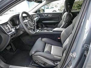 Volvo  B4 Plus Dark MEMORY PDC SHZ KAMERA LED
