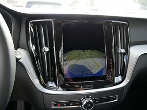 Volvo  B4 Plus Dark MEMORY PDC SHZ KAMERA LED