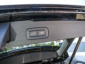 Volvo  B4 Plus Dark KAMERA H/K HGSD STANDHZ LED
