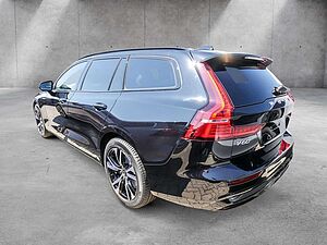 Volvo  B4 Plus Dark KAMERA H/K HGSD STANDHZ LED