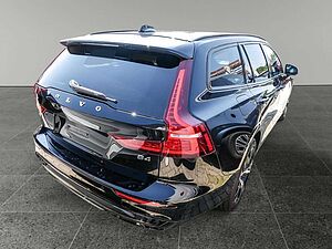Volvo  B4 Plus Dark KAMERA H/K HGSD STANDHZ LED