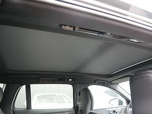 Volvo  B4 Ultimate Dark HGSD ACC HUD STANDHZ LED