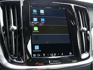 Volvo  B4 Ultimate Dark HGSD ACC HUD STANDHZ LED