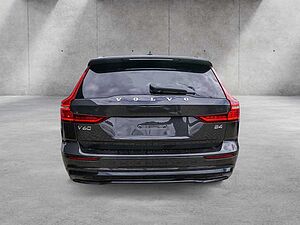 Volvo  B4 Ultimate Dark HGSD ACC HUD STANDHZ LED