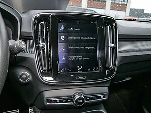 Volvo  2.0 R Design AWD SHZ HGSD NAVI W-LAN LED