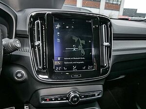 Volvo  2.0 R Design AWD SHZ HGSD NAVI W-LAN LED