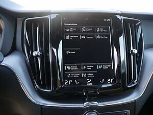 Volvo  D4 Momentum LEDER KAMERA NAVI AHK LED