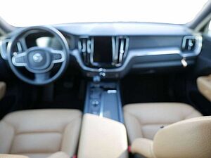 Volvo  D4 Momentum LEDER KAMERA NAVI AHK LED