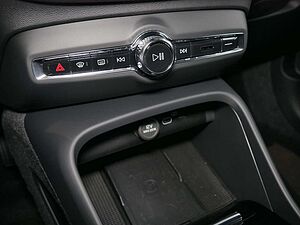 Volvo  Plus Recharge Pure Electric AWD ACC LED