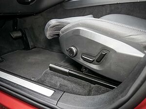 Volvo  2.0 Ultra Dark Recharge Plug-In Hybrid AWD