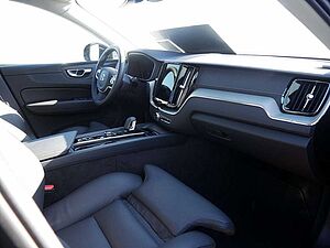 Volvo  T8 Ultra Dark Recharge Plug-In Hybrid AWD