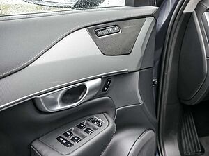 Volvo  2.0 Ultimate Bright Recharge Plug-In Hybrid AWD