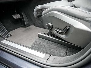 Volvo  2.0 Ultimate Bright Recharge Plug-In Hybrid AWD