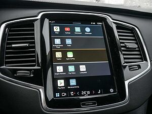 Volvo  2.0 Ultimate Bright Recharge Plug-In Hybrid AWD