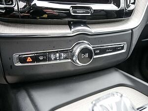 Volvo  T6 Recharge Inscription AWD STANDHZ LED