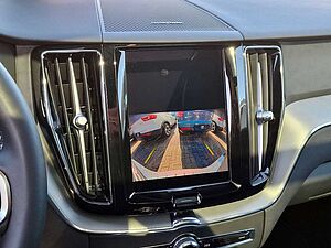 Volvo  B4 Plus Dark AWD H/K HGSD AHK FACEL. LED