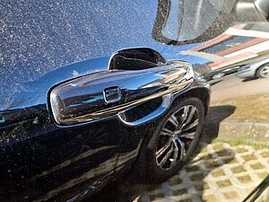 Volvo  B4 Plus Dark AWD H/K HGSD AHK FACEL. LED