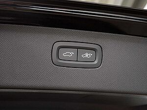 Volvo  Recharge T8 AWD Plug-in Hybrid Ultimate