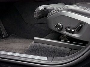 Volvo  Recharge T8 AWD Plug-in Hybrid Ultimate