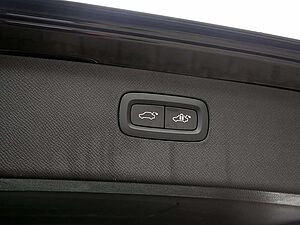 Volvo  2.0 Plus Bright Recharge Plug-In Hybrid AWD
