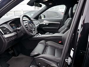 Volvo  2.0 Plus Bright Recharge Plug-In Hybrid AWD