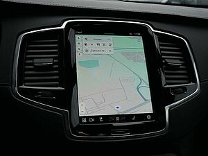 Volvo  2.0 Plus Bright Recharge Plug-In Hybrid AWD