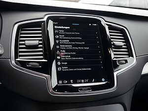 Volvo  2.0 Plus Bright Recharge Plug-In Hybrid AWD
