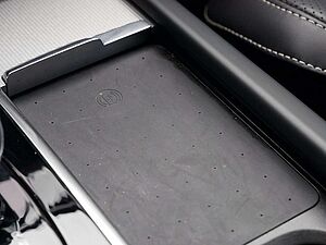 Volvo  2.0 Plus Bright Recharge Plug-In Hybrid AWD