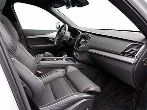 Volvo  2.0 Plus Bright Recharge Plug-In Hybrid AWD