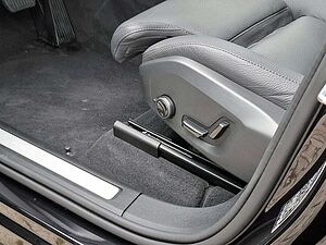 Volvo  T8 Plus Dark Recharge Plug-In Hybrid AWD