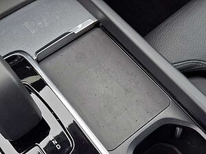 Volvo  T8 Plus Dark Recharge Plug-In Hybrid AWD