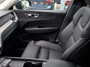 Volvo  T8 Plus Dark Recharge Plug-In Hybrid AWD